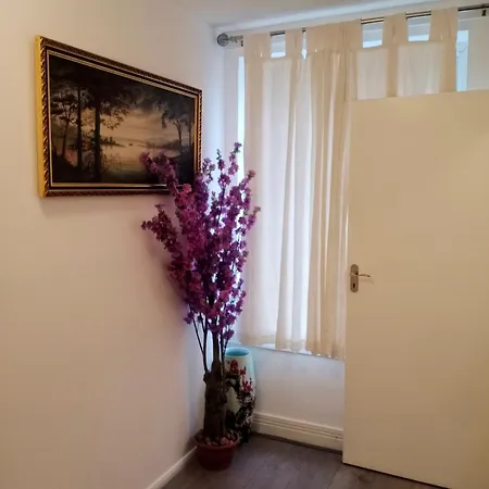 Apartamento 3 Bedrooms Semi-detached House,near Airport,nec *